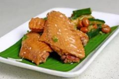 粵菜經(jīng)典鹵水雞翅的做法